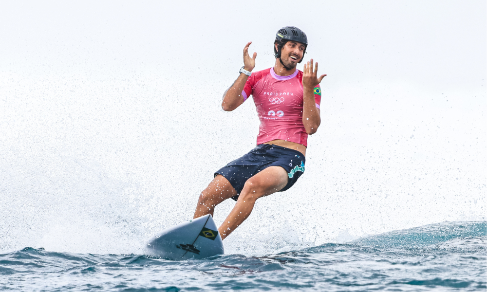 João Chumbinho na disputa do surfe nos Jogos Olímpicos de Paris-2024 (William Lucas/COB)