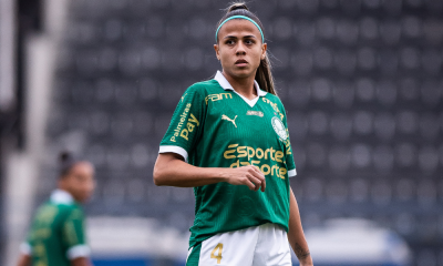 Giovanna Campiolo, zagueira do Palmeiras em partida do Paulistão FEminino