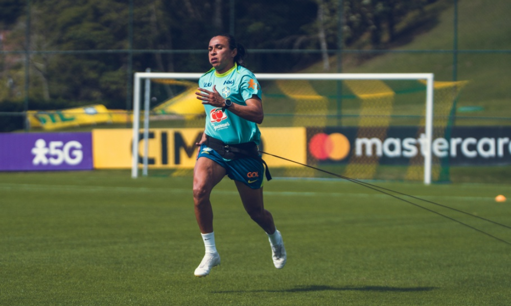 Marta em treinamento da Seleção Feminina para Paris-2024