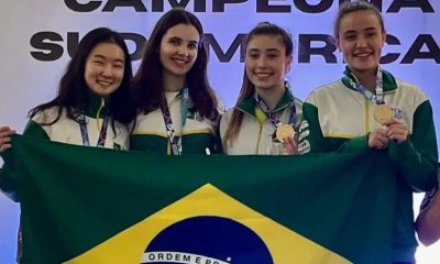 Na imagem, equipe do Brasil no sabre feminino, que conquistou ouro no Sul-Americano.