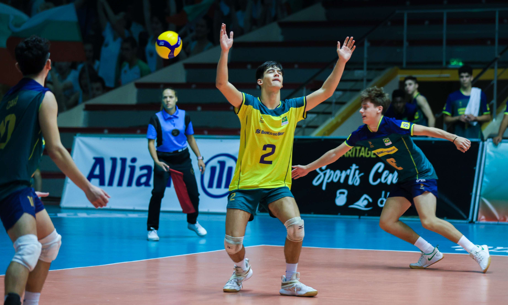 Brasil jogando contra o Irã no Mundial sub-17 de vôlei