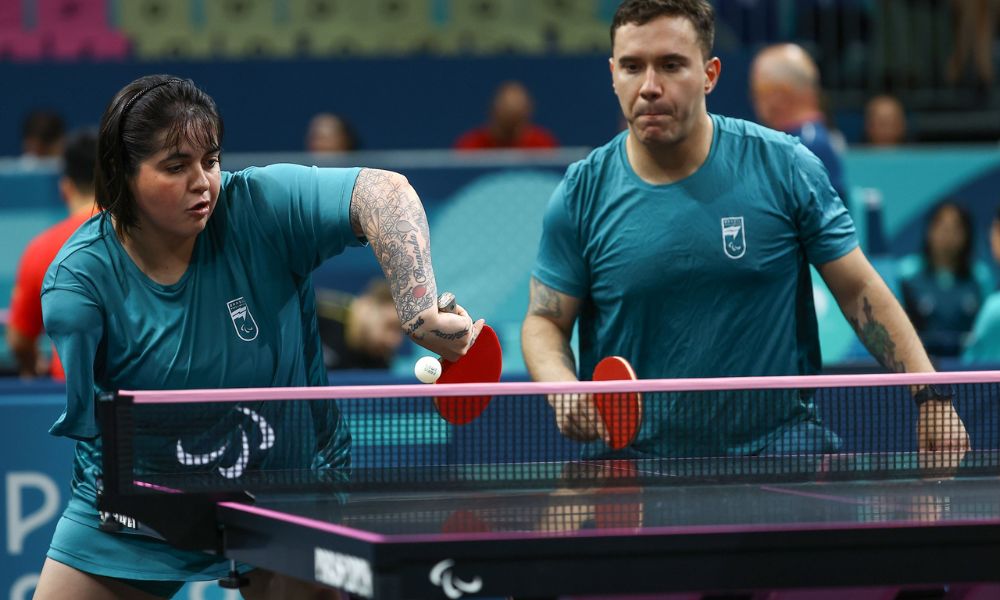 Bruna Alexandre e Paulo Salmin nas quartas de final do torneio de duplas mistas XD17 do tênis de mesa nos Jogos Paralímpicos de Paris-2024