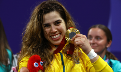 Ana Carolina Moura, a Carol, com sua medalha de ouro no taekwondo dos Jogos Paralímpicos de Paris-2024