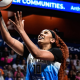 Kamilla Cardoso representando o Chicago Sky pela WNBA (Reprodução/X/@chicagosky)