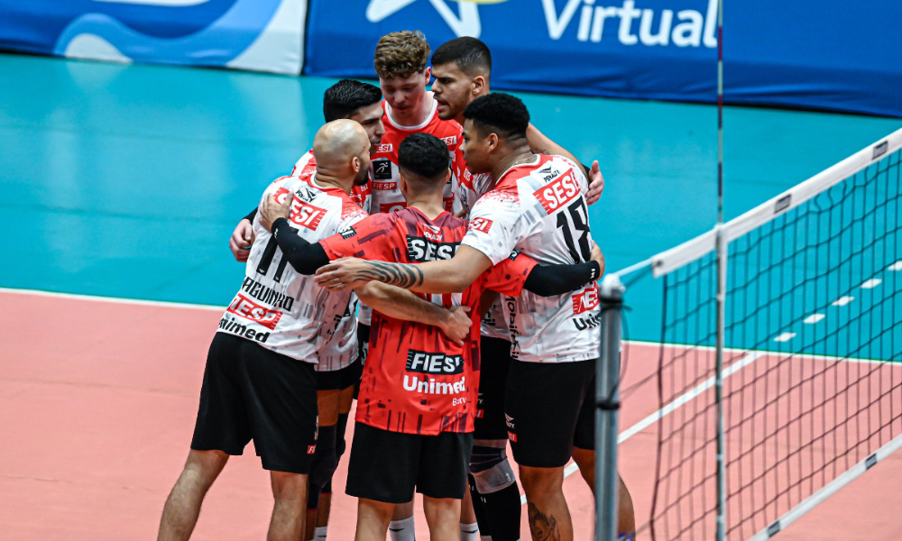 Equipe do Sesi Bauru no confronto contra o Vôlei Renata pelo Paulista (Pedro Teixeira/Vôlei Renata)