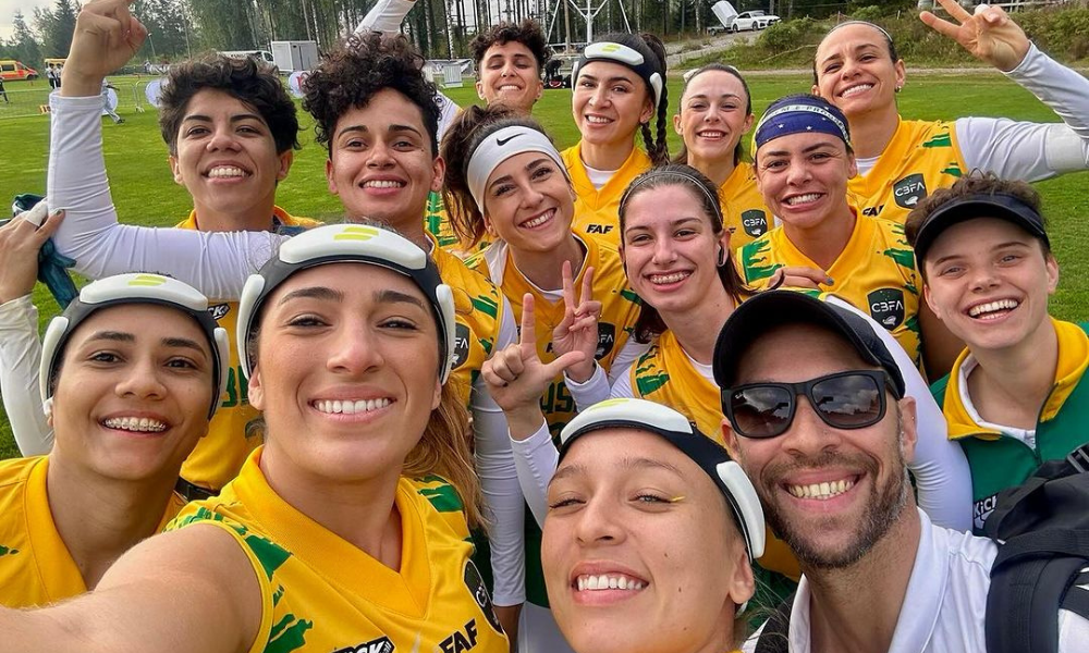 Seleção brasileira feminina de flag football após vitória no Mundial (Reprodução/Instagram/@brasil_oncas)