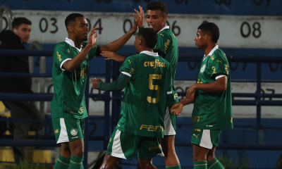 Comemoração dos jogadores do Palmeiras na vitória pelo Brasileiro Sub-20 (Foto: Fabio Menotti/Palmeiras)