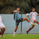 Grêmio e Flamengo se enfrentando no Brasileirão Sub-20 de futebol masculino