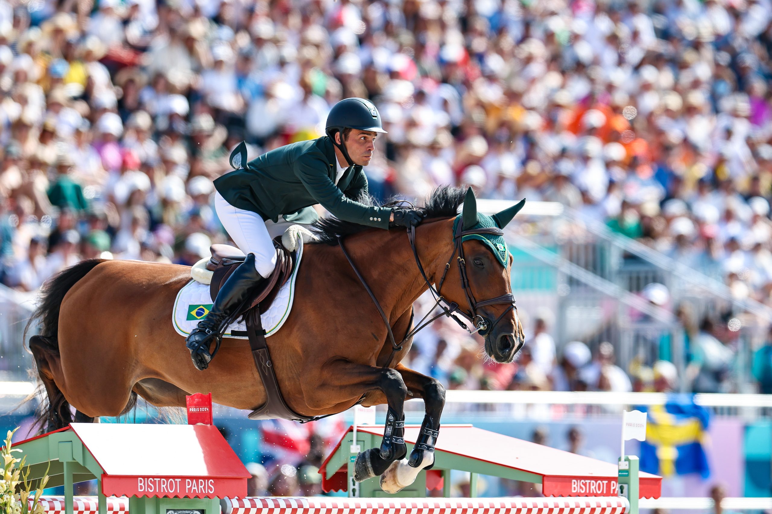 Na imagem, Stephan Barcha, que foi o melhor do Brasilno hipismo em Paris.