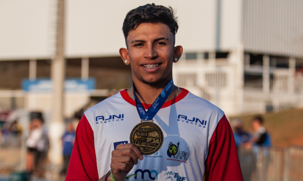 Hygor Gabriel Bezerra no revezamento 4x100m masculino no Campeonato Brasileiro Sub-23 de atletismo