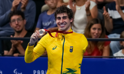 Talisson Glock com medalha de bronze dos Jogos Paralímpicos de Paris-2024