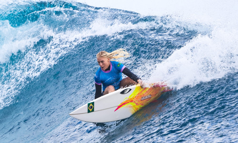 Tati Weson-Webb em ação no Fiji Pro no WSL