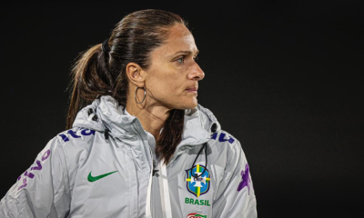 Treinadora da Seleção Feminina sub-17 de futebol, Simone Jatobá