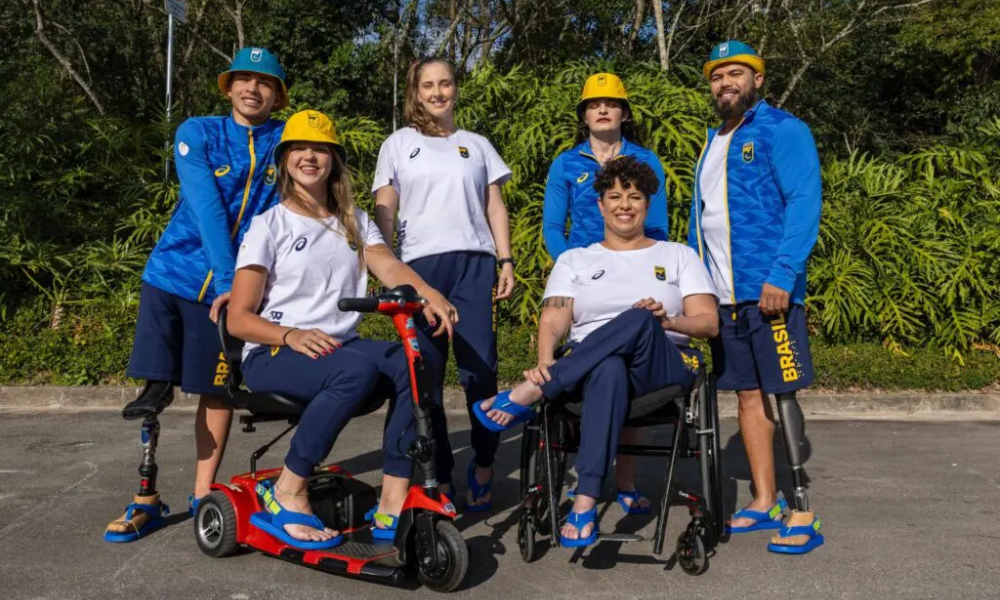 Uniformes da cerimônia de abertura dos Jogos Paralímpicos de Paris-2024