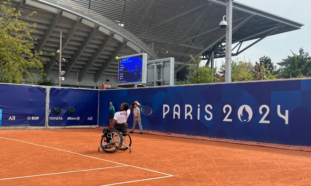 Ymanitu Silva durante partida do quad simples no tênis em cadeira de rodas na Paralimpíada de Paris-2024