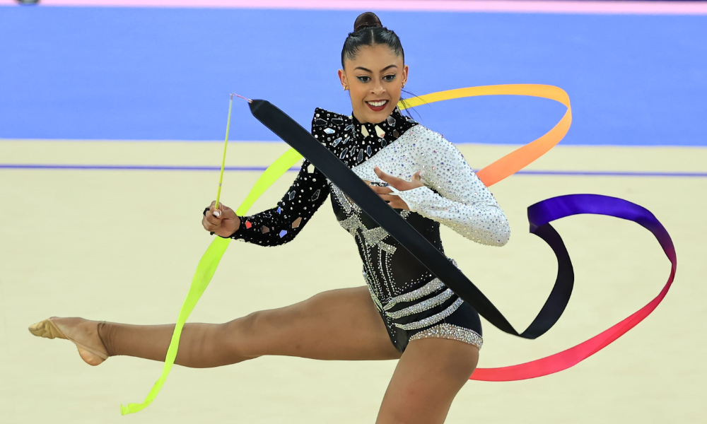 Babi Domingos na final da ginástica rítmica individual nos Jogos Olímpicos de Paris