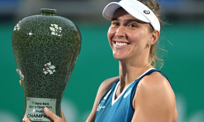 Bia Haddad Maia com o troféu do WTA 500 de Seul