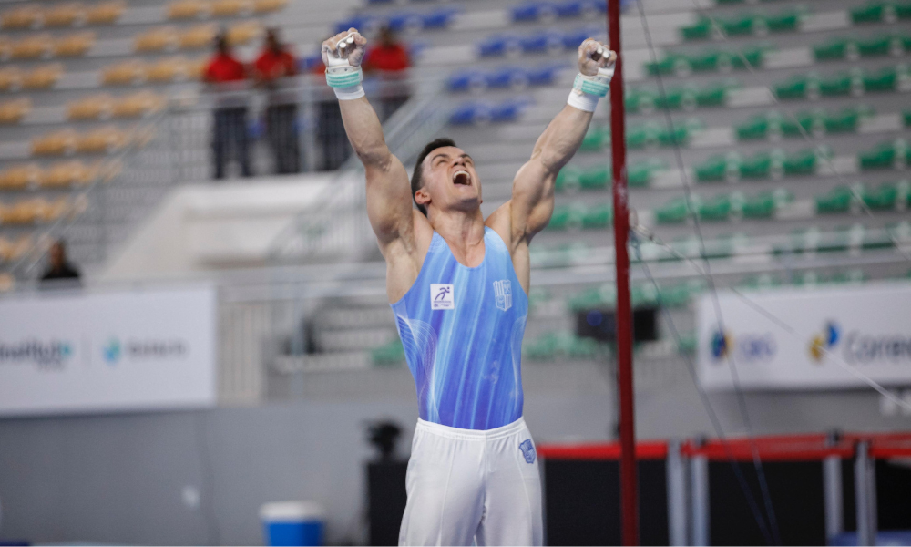 Caio Souza vibra após série no Brasileiro de Ginástica Artística