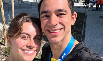 Hugo Calderano e Bruna Takahashi pousam para foto juntos; eles jogarão como dupla mista no Pan-Americano de tênis de mesa