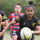 Thalia Costa, do Delta, corre atrás da bola no Super Sevens de rugby