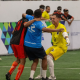 Jogadores e o chamador da Acelgo comemorando após o apito final na semifinal do Brasileiro de futebol de cegos (Foto: Taba Benedicto/CBDV)