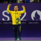 Vitor Tavares celebrando sua medalha nos Jogos Paralímpicos de Paris-2024 (Foto: Silvio Ávila/CPB)