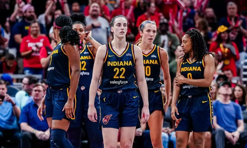 Indiana Fever, de Damiris, perdeu para o Connecticut San na estreia dos playoffs da WNBA