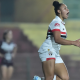 Jogadora do São Paulo comemorando um gol contra a Ferroviária pelo Campeonato Brasileiro A1