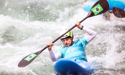 Pepê Gonçalves em ação no caiaque cross da Copa do Mundo de canoagem slalom