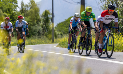 Sabrina Custódia e Carlos Alberto Gomes em ação no ciclismo estrada dos Jogos Paralímpicos de Paris-2024