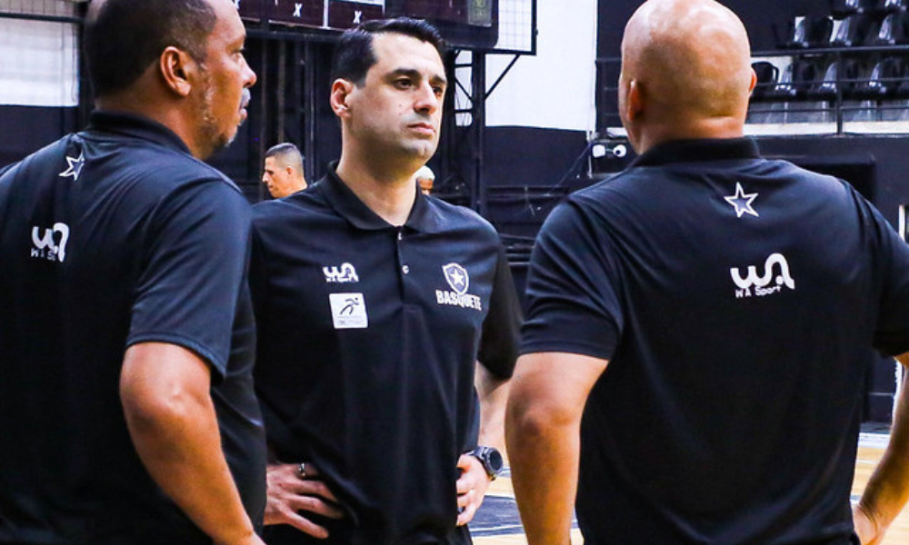 técnico Sebastián Figueredo, novo reforço do Botafogo no basquete para o NBB