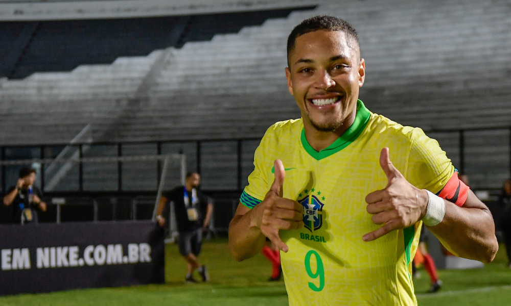 Vitor Roque na vitória da Seleção Sub-20 sobre o México