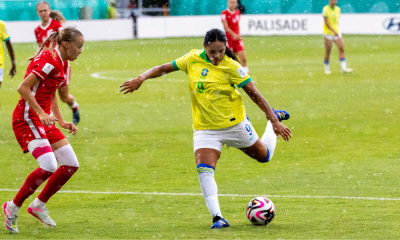 Lance do jogo entre Brasil e Polônia na Copa do Mundo Sub-17