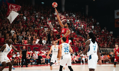 Bruno Caboclo em ação com partida do Hapoel Tel Aviv na Eurocup de basquete masculino