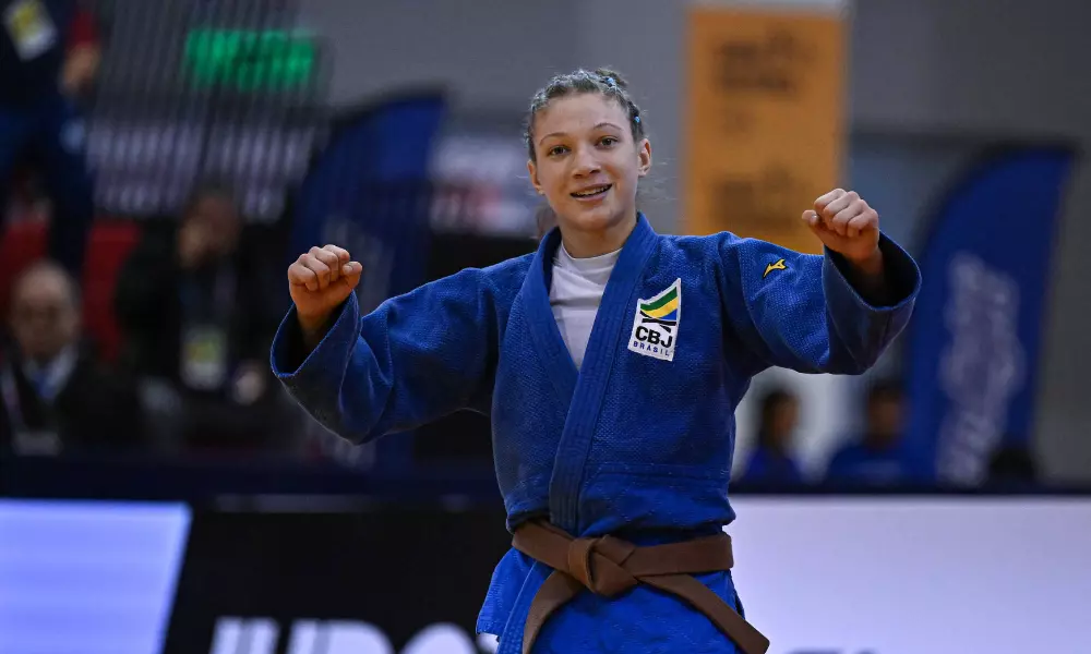 Clarice Ribeiro vibra com medalha no Mundial Júnior de judô