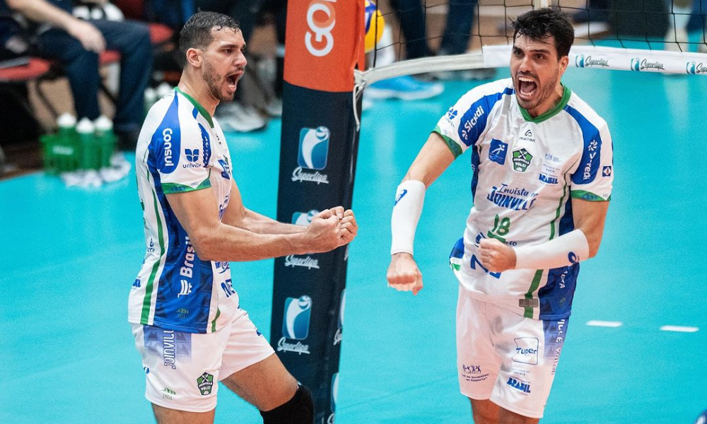 Joinville em partida da Superliga Masculina de vôlei (Foto: Luiz Vieira)