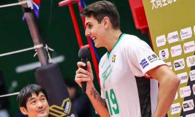 Felipe Roque marcou 35 pontos pelo Hiroshima Thunders diante do Tokyo Greatbears pelo Campeonato Japonês de vôlei masculino