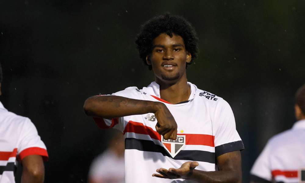 Ferreira após marcar pelo São Paulo na Copa do Brasil sub-20