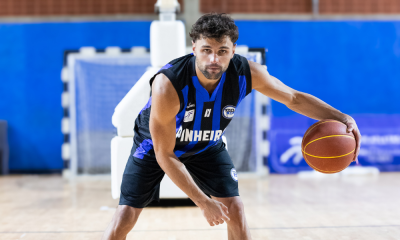 Raulzinho durante treino no Pinheiros em apresentação. Ele jogará o NBB após oito anos na NBA