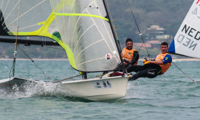 Atletas da classe 49er na Copa Brasil de vela