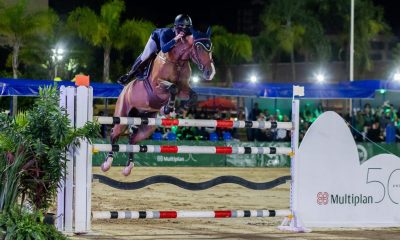 Stephan Barcha com Chevaux Chantilly JMen hipismo saltos