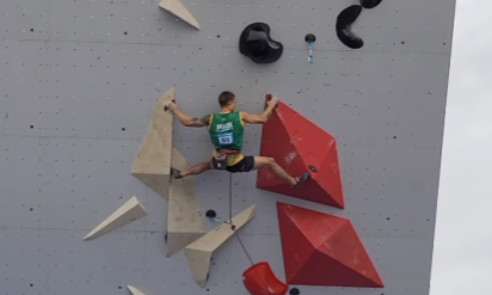 Felipe Hoo durante o Pan-Americano de escalada