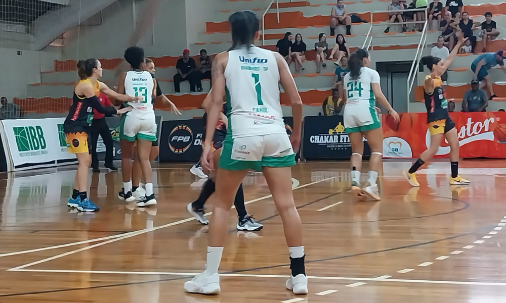 Ourinhos x Campinas paulista de basquete feminino Foto: Rosana Moraes