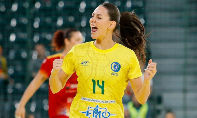 Ana Cláudia Bolzan, das Leoas, que joga o Sul-Centro Americano de handebol