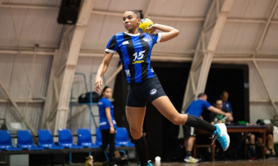 Equipe feminina do Pinheiros em ação no Super Paulistão (Gabriella Garbim/ECP)