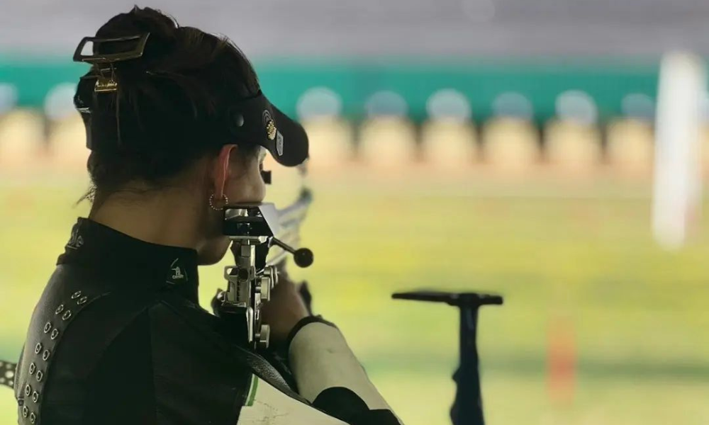 Geovana Meyer, uma das maiores destaques do tiro esportivo do Brasil nas provas de carabina (Reprodução/Instagram/@cbtebrasil)