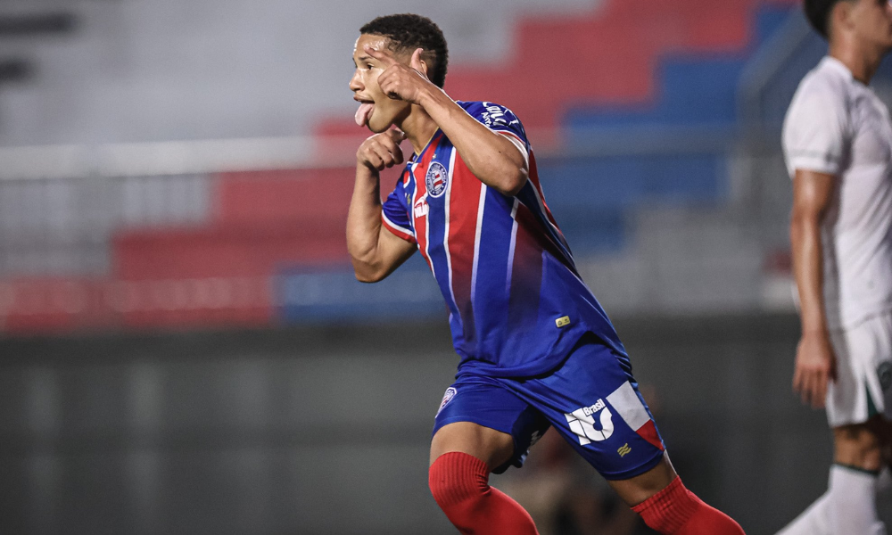 Jogador do Bahia comemora gol na Copa do Brasil Sub-20