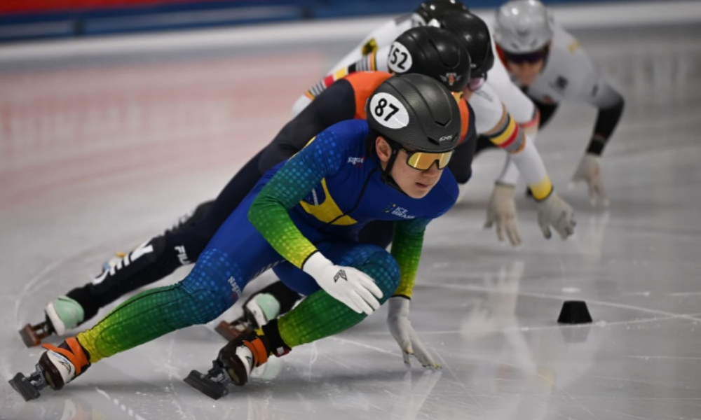 Lucas Koo na Copa do Mundo Júnior de short track