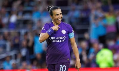 marta marca um golaço pelo Orlando Pride na última rodada da temporada regular da NWSL