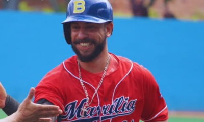 Jogador do Nikkey Marília celebrando vitória na Taça Brasil de beisebol (Reprodução/Instagram/@cbbsbr)